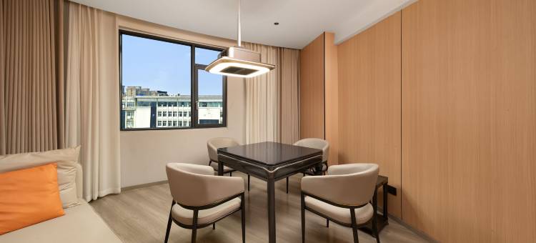 智享轻居酒店(荆州公安通运汽车站店)图片