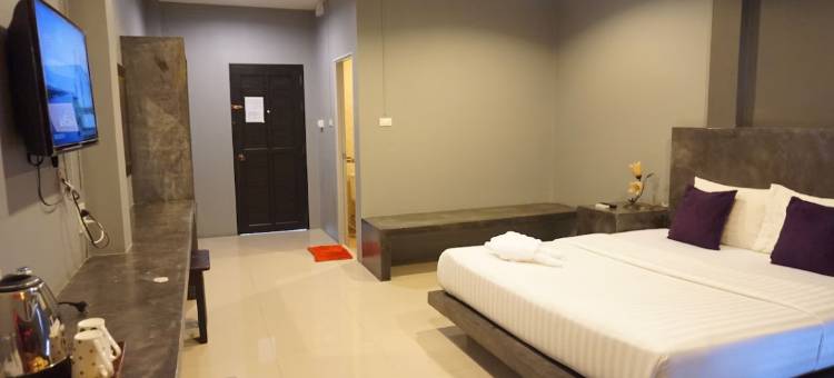 拉廊普洛尼海酒店(Ploenjai Hotel Ranong)图片