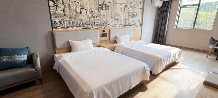 余干维多利亚假日酒店(琵琶湖米兰街店)图片