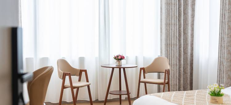 挽风·民宿(开封河南大学金明广场店)图片