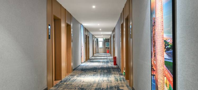 南宁丽呈睿轩酒店(广西大学动物园地铁站店)图片