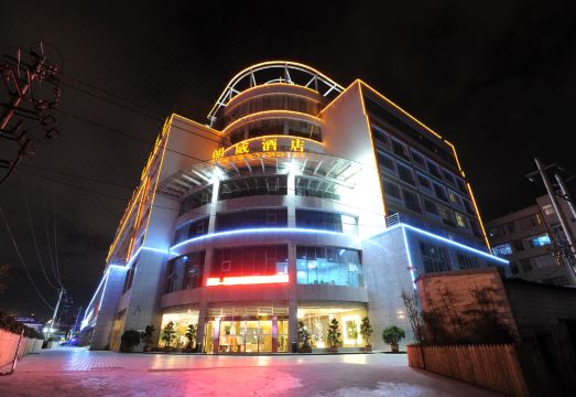 昆明朗威酒店（昆明站火车站双桥夜市风情街店）外景图