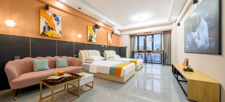 大隐艺术影宿酒店(定州万达店)图片