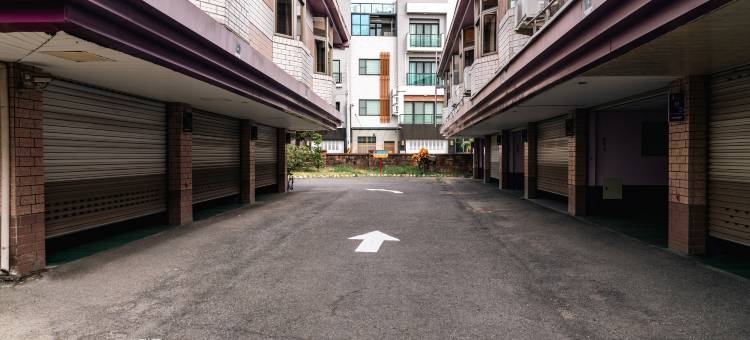 国妃鹰堡商务汽车旅馆 - 仁德馆图片