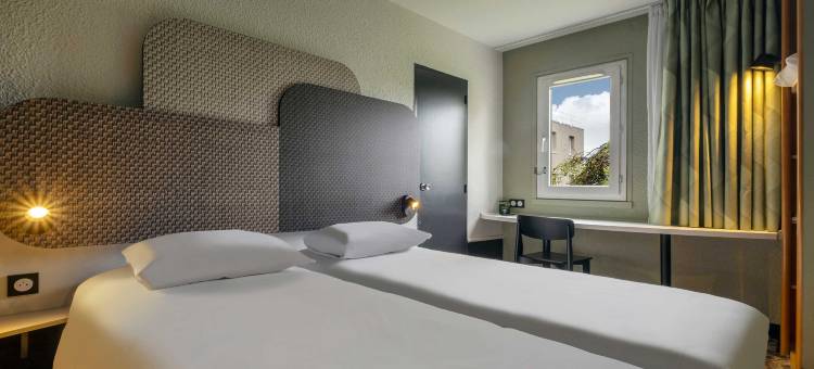 民宿酒店尼奥尔南威尼斯绿地(B&B Hotel Niort Sud Venise Verte)图片