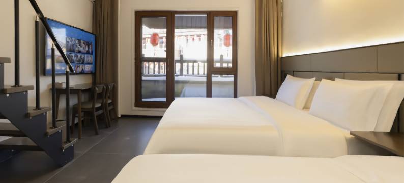 云栖山居民宿(长白山北坡集散中心恩都里水广场店)图片