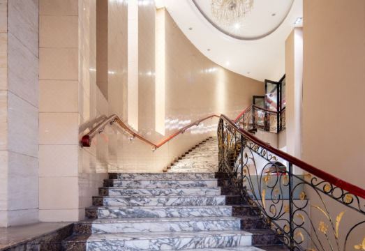 Hongda Longmen Hotel Hotel Overview