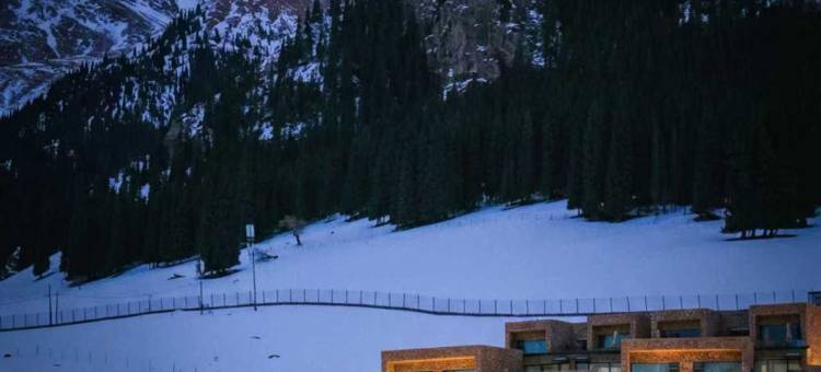 温泉赛里木湖水云杉野奢酒店图片