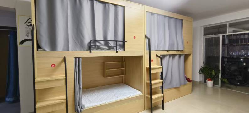 南宁暮雪青年旅舍(广西大学地铁站店)图片