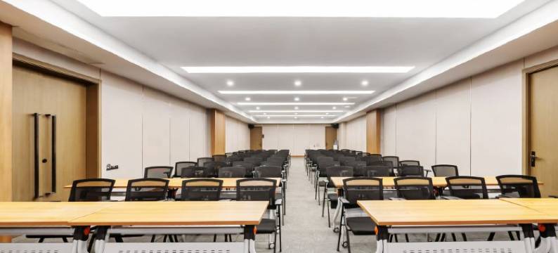 维也纳酒店(上海静安大融城高平路店)图片