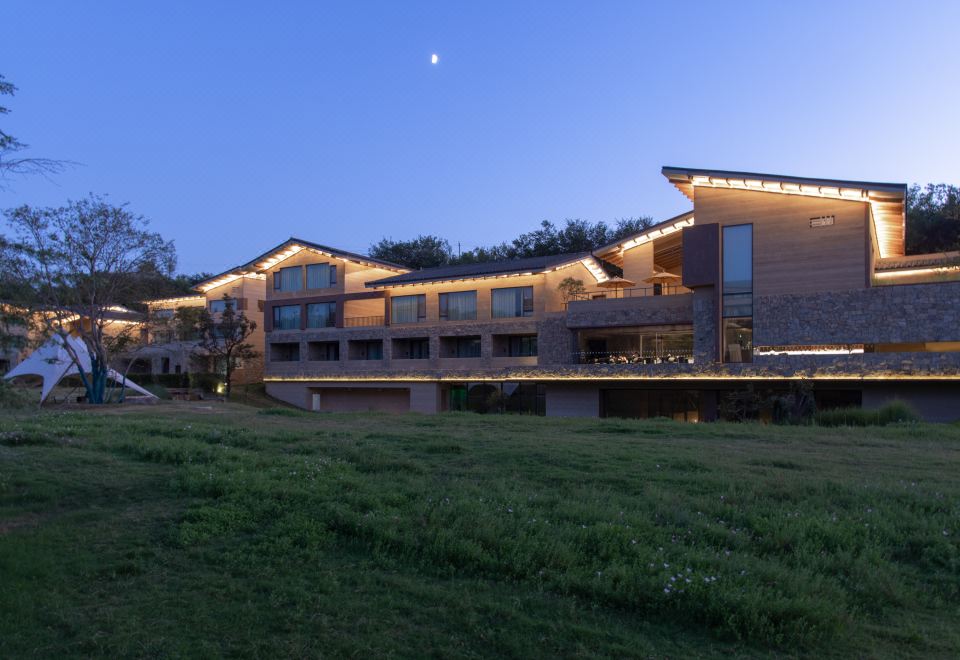 Luoyang Qingmo Yuelong Valley Resort Hotel over view