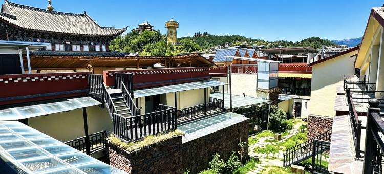 香格里拉圣地花间堂图片