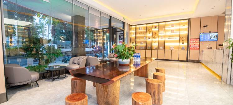 佛山臻珑酒店(伦教荔村地铁站店)图片