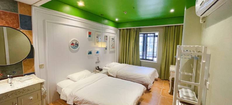 雅精品酒店(福州三坊七巷南门兜地铁站店)图片