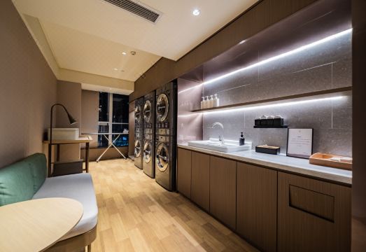 JI Hotel (Chengdu Taikoo Li Center) Hotel Overview