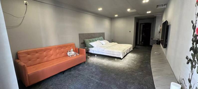 彩云之间轻奢酒店(洛阳万达广场王府井店)图片