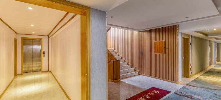 八宿云蔓酒店(多拉神山店)图片