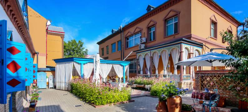 伊宁域见宁民宿(伊犁河风景区店)图片