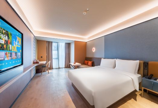 Orange Hotel (Yichun Station Zhangzhou District Administrative Center) Hotel Overview