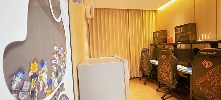 慕雪芮年电竞酒店(平顶山矿工路店)图片