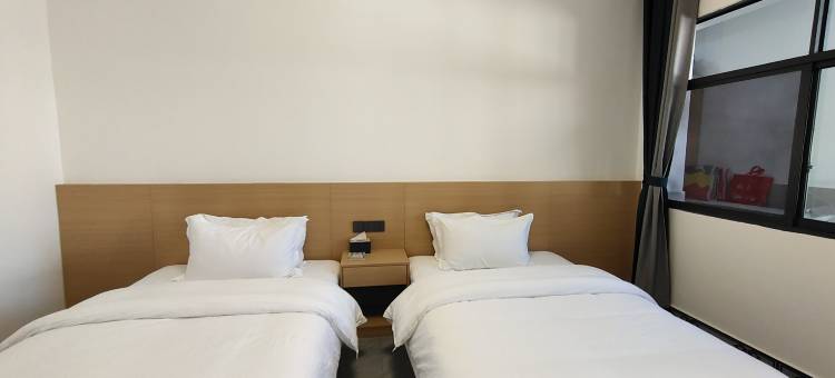 宁蒗良栖亭园图片