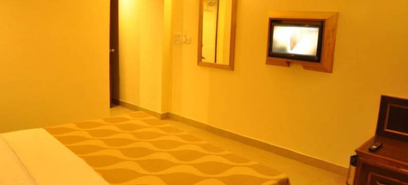 慕苏里格鲁姆戈购物中心路阿比南丹酒店(Goroomgo Abhinandan Mall Road Mussoorie)图片