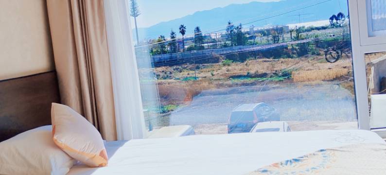 媛玺民宿(月亮湾湿地公园店)图片