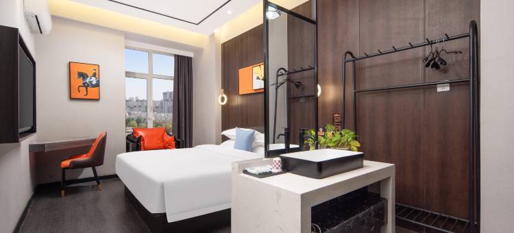 南曜·子莫酒店(银川高铁站店)图片