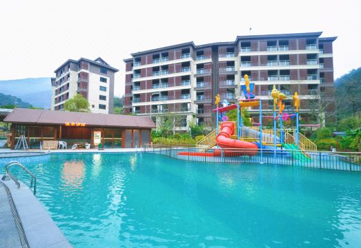 Hezhou Banshan Hot Spring Resort Over view