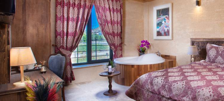 卡帕多奇亚金字塔石屋(Cappadocia Pyramid Stone House)图片