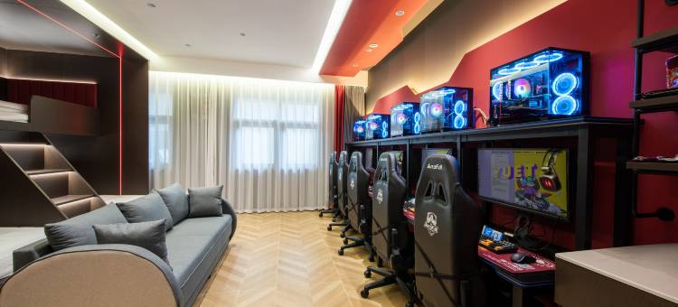 粤塔H电竞酒店(南京南站胜太路地铁站店)图片