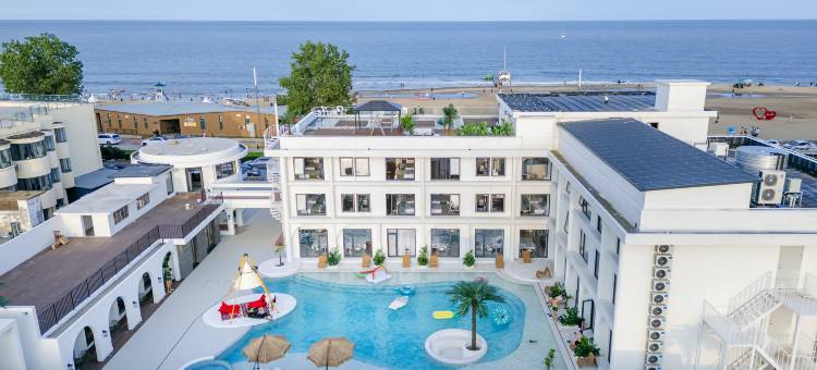 Smile笑与泳池海景酒店(黄金海岸店)图片