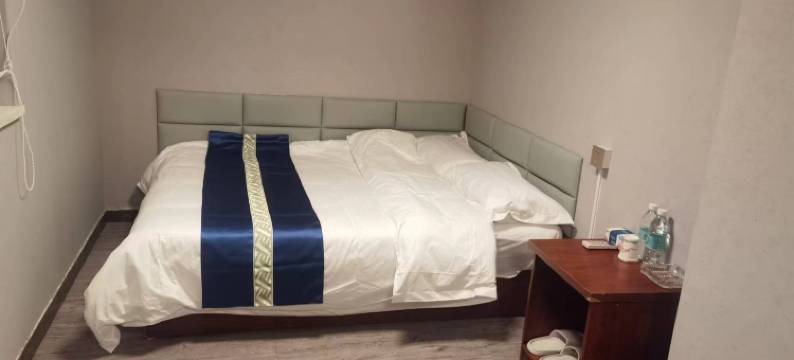 陌野影宿酒店(张家口高铁站建院店)图片