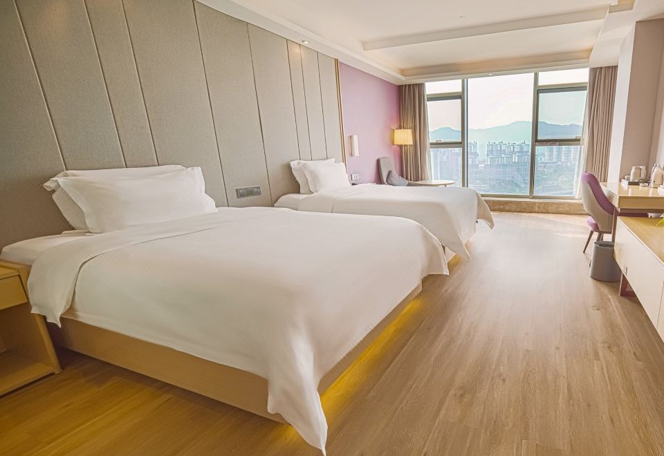Lavande Hotel (Yibin University Town Convention and Exhibition Center) Hotel Overview