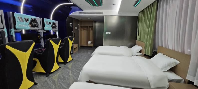 外星人电竞酒店(连云港陇海步行街盐河古巷店)图片