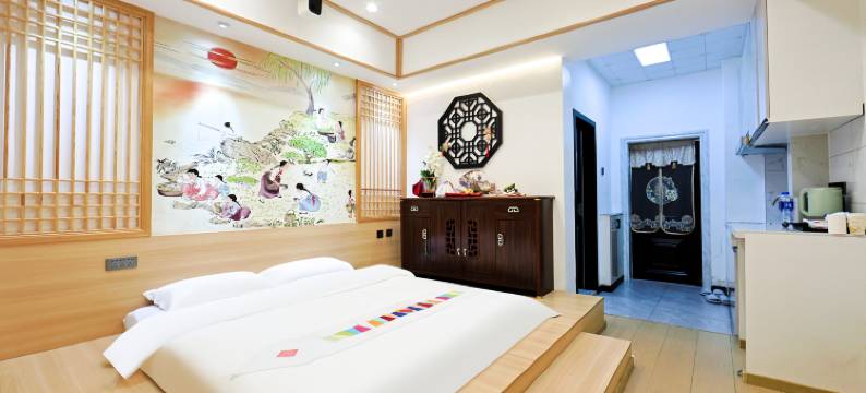 云宿·网红观景影院民宿(延吉延边大学网红墙店)图片