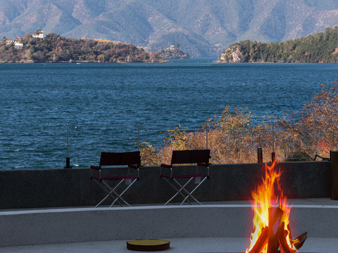 泸沽湖漫尘度假酒店