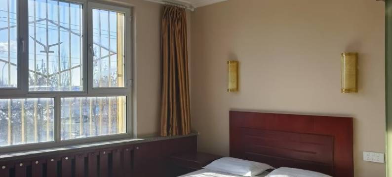 伊宁富强宾馆(伊宁火车站店)图片