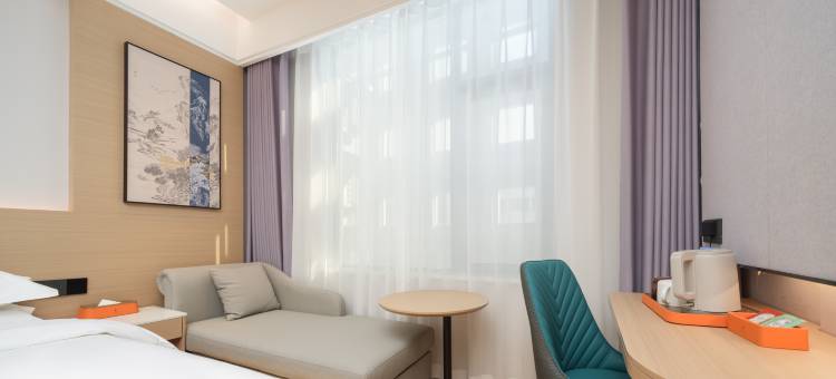 致雅轻奢酒店(汝南汽车站店)图片