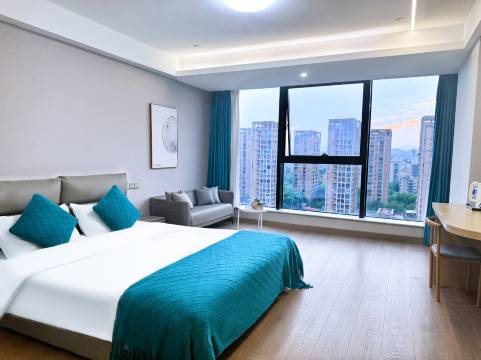 云禧民宿(长兴利时广场店)