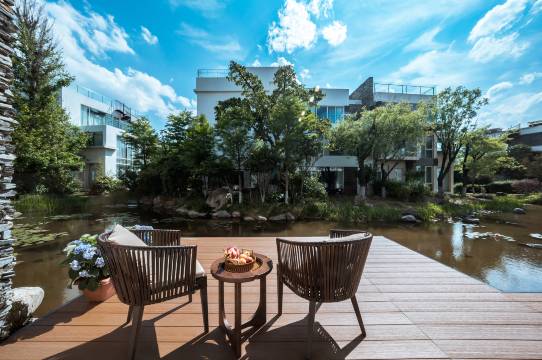 海之舍隐奢海景美墅(大理站洱海公园店)图片