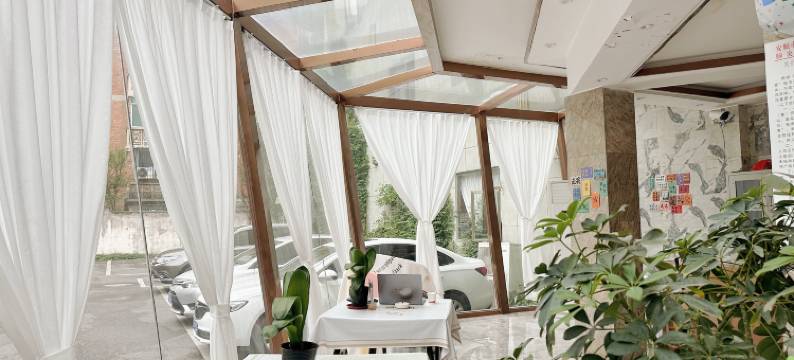 希亚华瑞酒店(安顺虹山湖景区店)图片