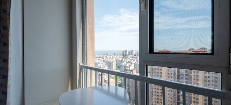 筑悦家LOFT海景影院公寓(大学城第三海水浴场店)图片