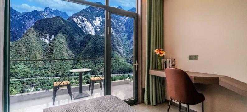 云水涧·秋雾沉山·山景美宿(华山景区游客中心店)图片