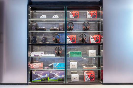 和光玩家国度H·ROG电竞酒店(成都建设路钻石广场店)图片