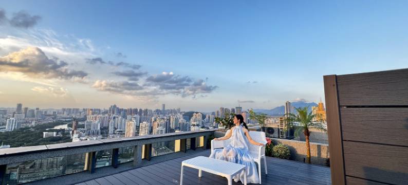 深圳丨天台一号·Skyline·设计民宿(罗湖口岸国贸地铁站店)图片