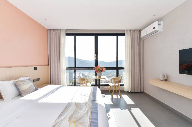 西江望山喜苑民宿(千户苗寨西门游客服务中心店)图片