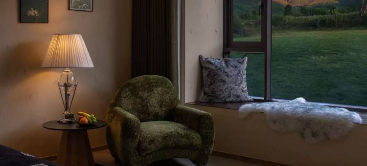 岚岫·日照金山民宿(玉龙雪山店)图片