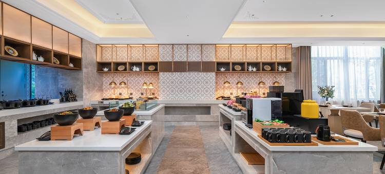 维也纳国际酒店(扬州江都奥莱广场店)图片