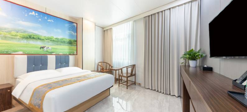 乾冠酒店(重庆黔江高铁站店)图片